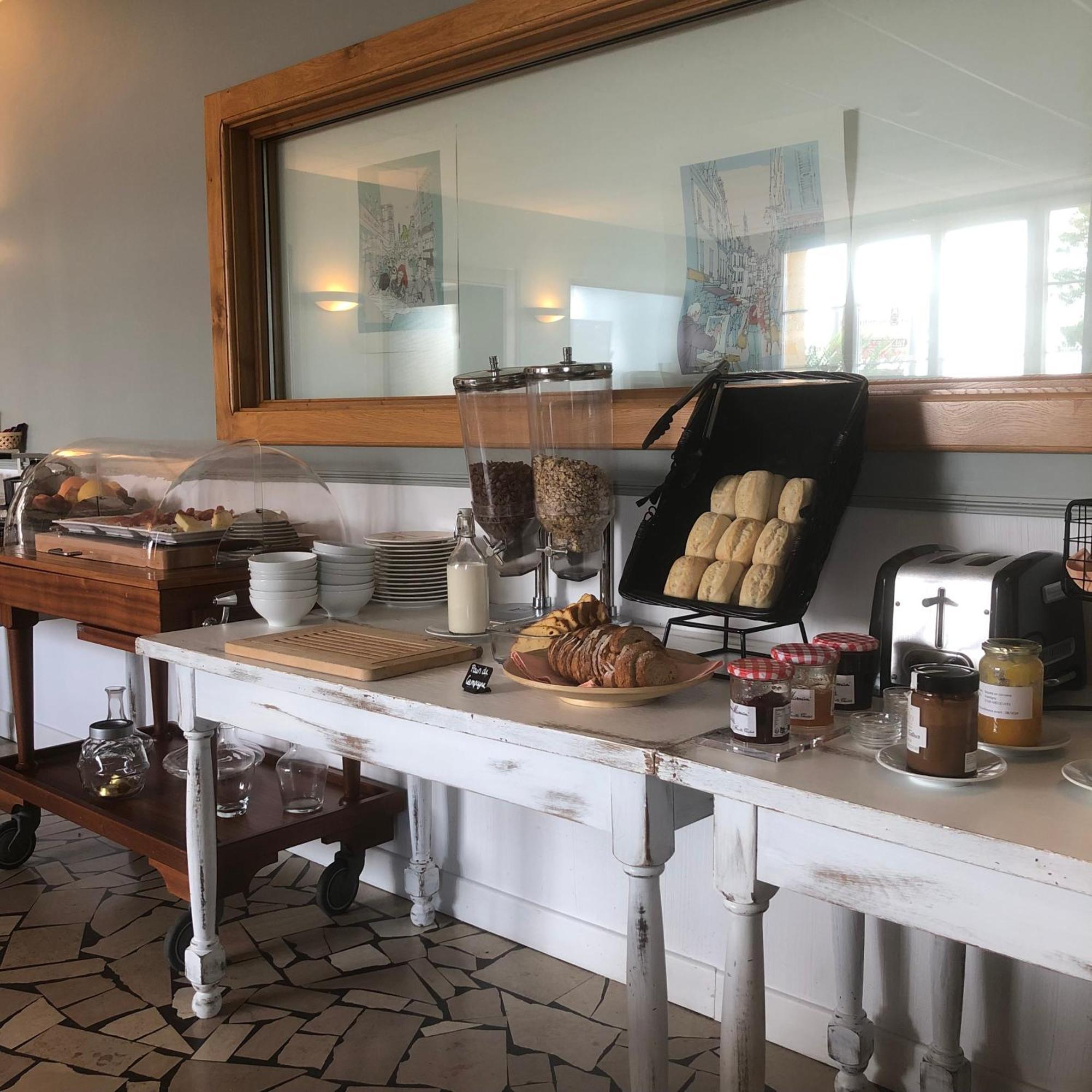 Logis L'Auberge Du Gros Silly-sur-Nied المظهر الخارجي الصورة