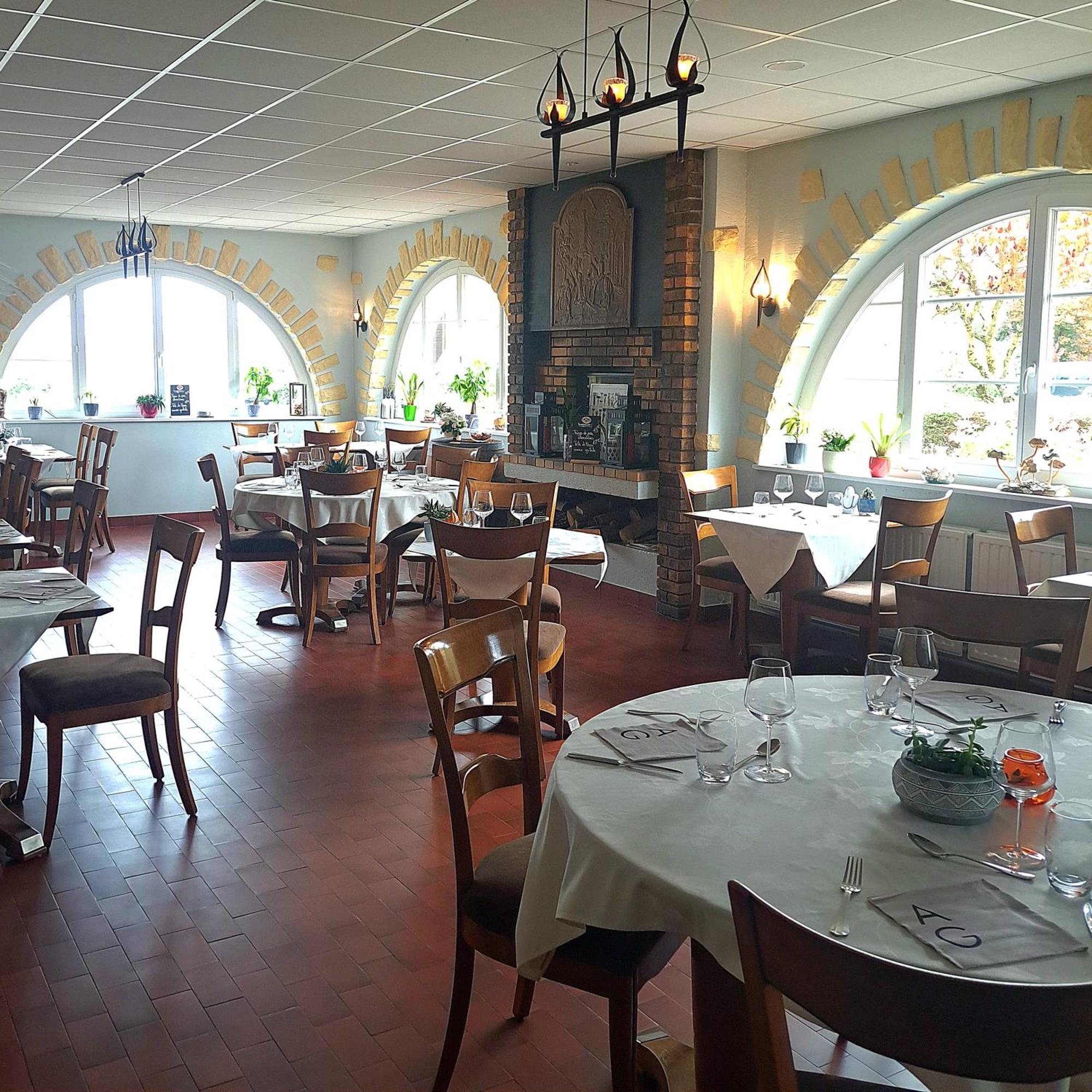 Logis L'Auberge Du Gros Silly-sur-Nied المظهر الخارجي الصورة