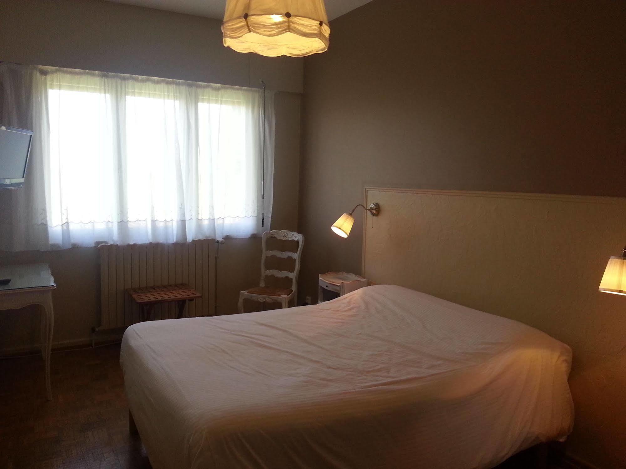 Logis L'Auberge Du Gros Silly-sur-Nied المظهر الخارجي الصورة