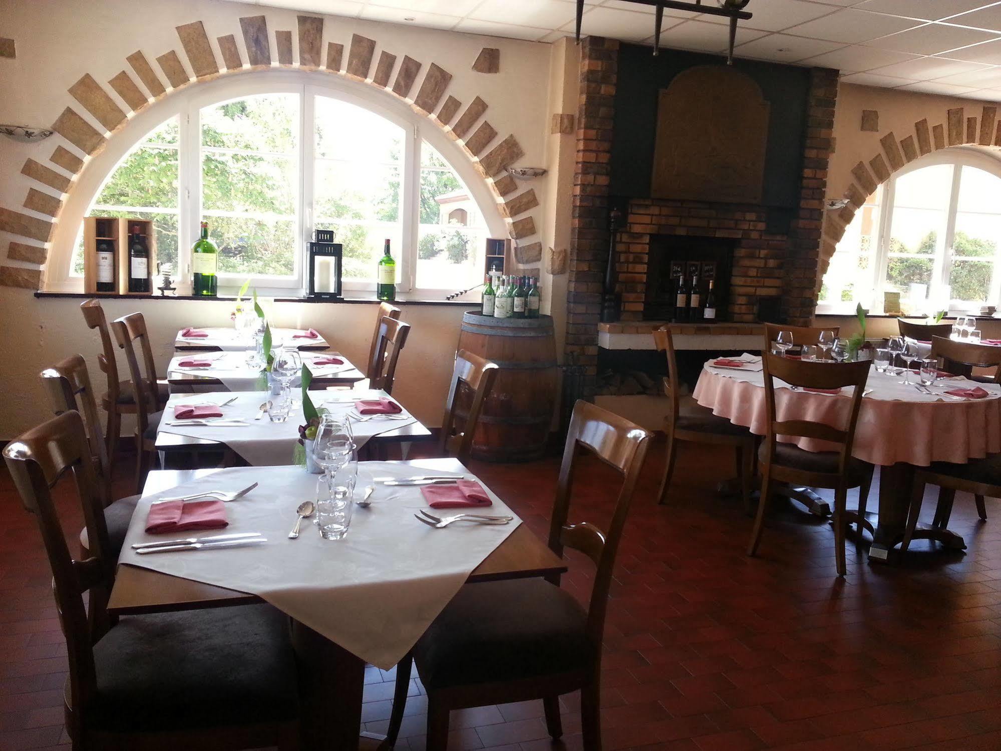 Logis L'Auberge Du Gros Silly-sur-Nied المظهر الخارجي الصورة