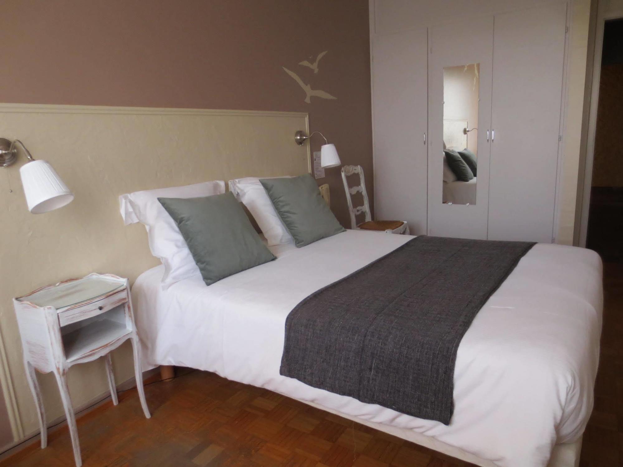Logis L'Auberge Du Gros Silly-sur-Nied المظهر الخارجي الصورة